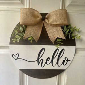 Door hanger. Farmhouse decor. Shabby chic.